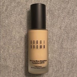 Bobbi Brown Skin Long-Wear Weightless Foundation